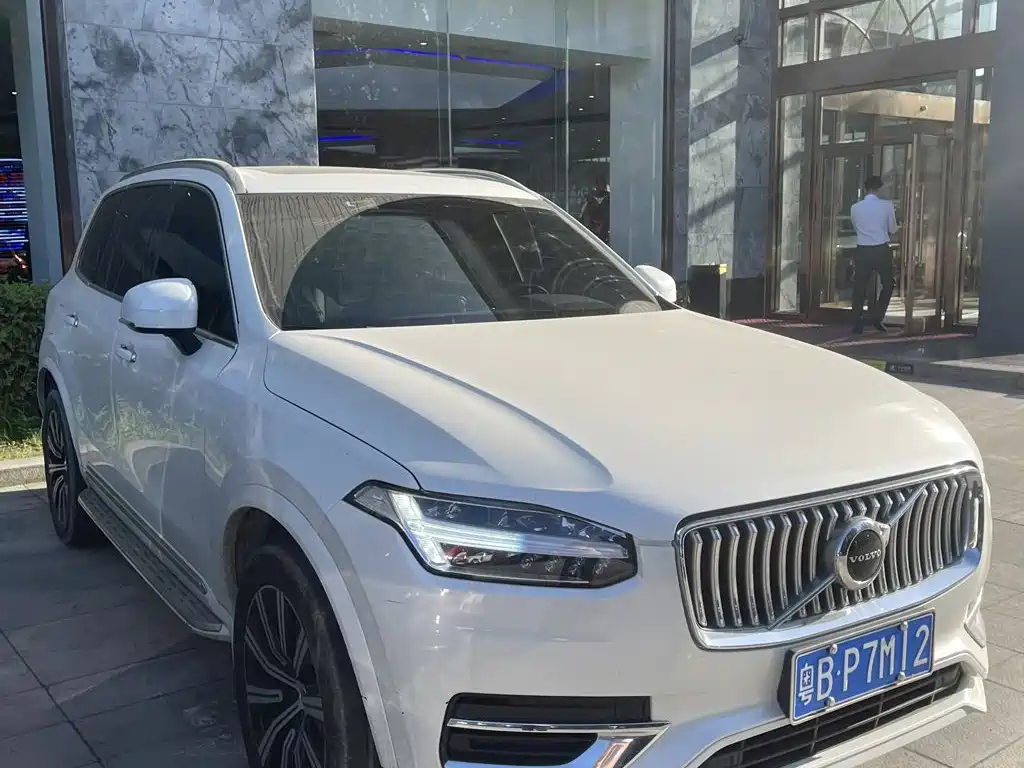 Volvo XC90 — миниатюра 5