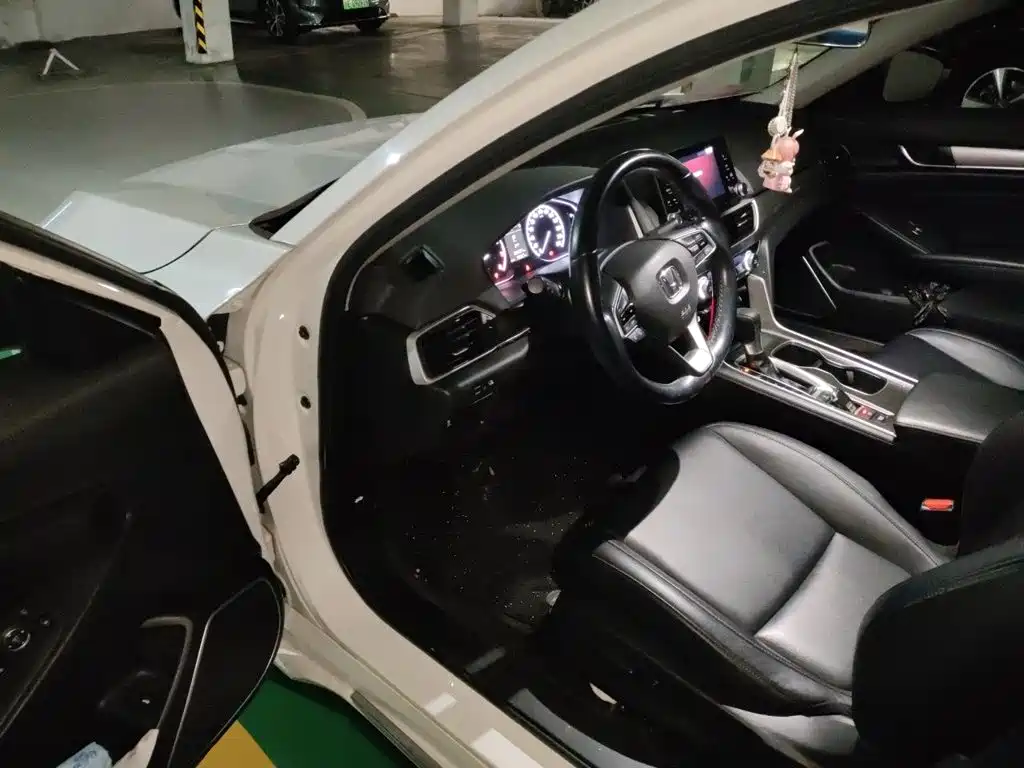 Honda Accord — миниатюра 12