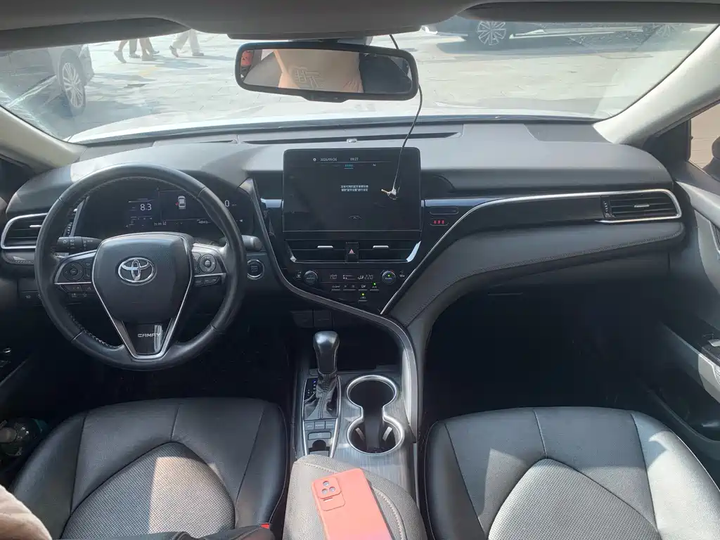 Toyota Camry — миниатюра 6