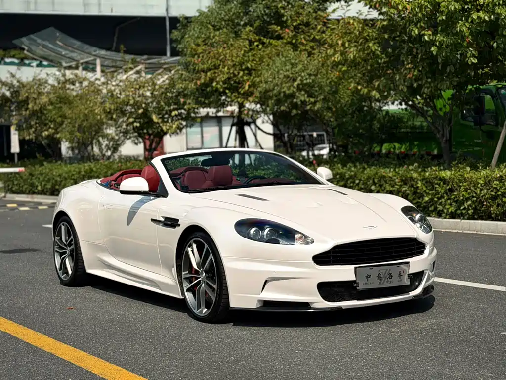 Aston Martin DBS — миниатюра 3