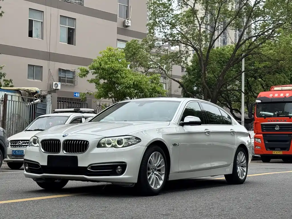 Купить BMW 5 Series