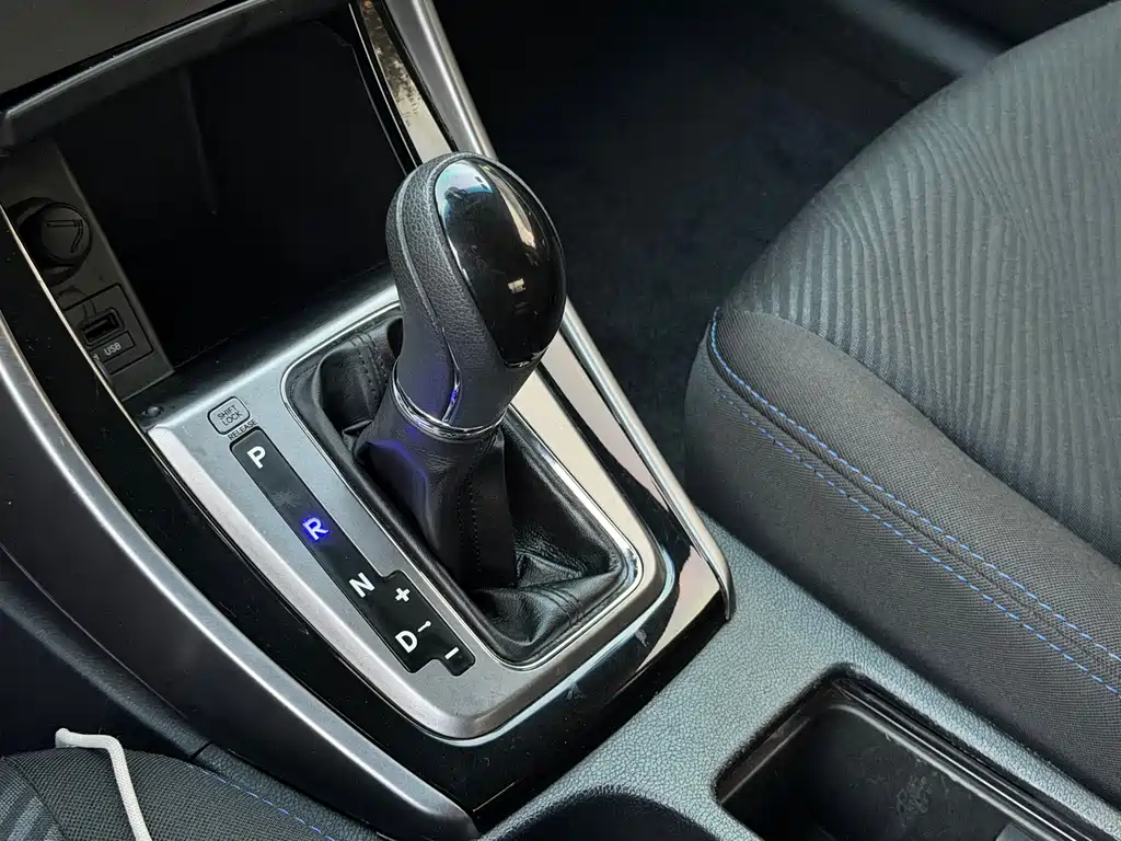 Hyundai Elantra Langdong — миниатюра 11