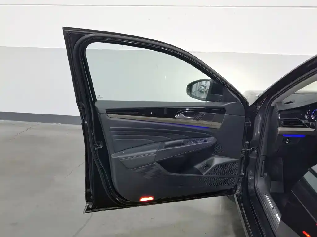 Volkswagen Passat — миниатюра 8