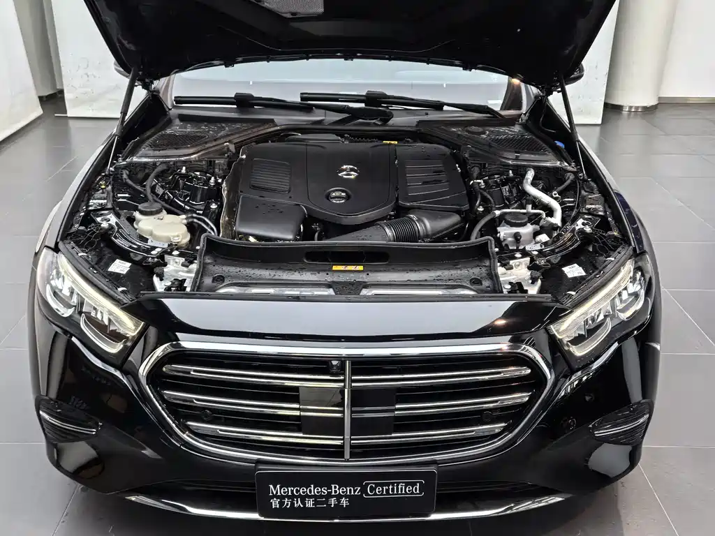 Mercedes-Benz E-Class — миниатюра 19