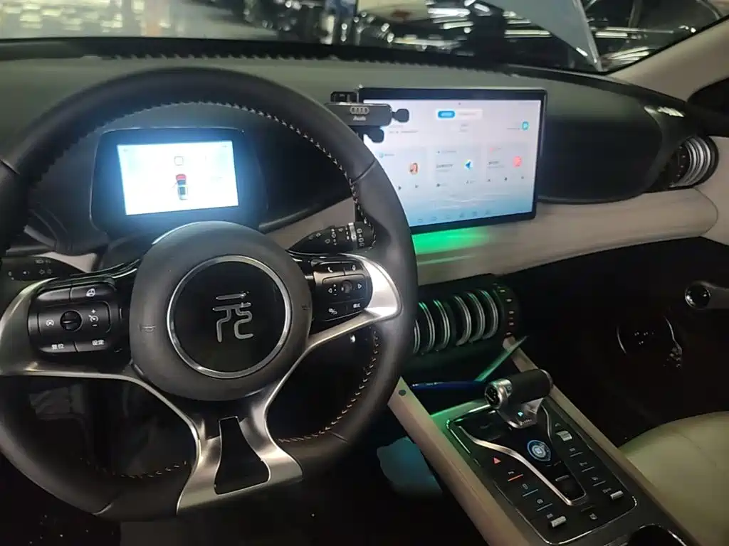 BYD Yuan Plus — миниатюра 10