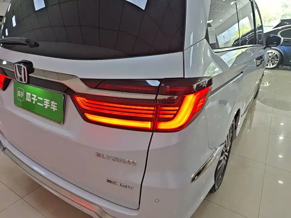 Honda Elysion — миниатюра 8