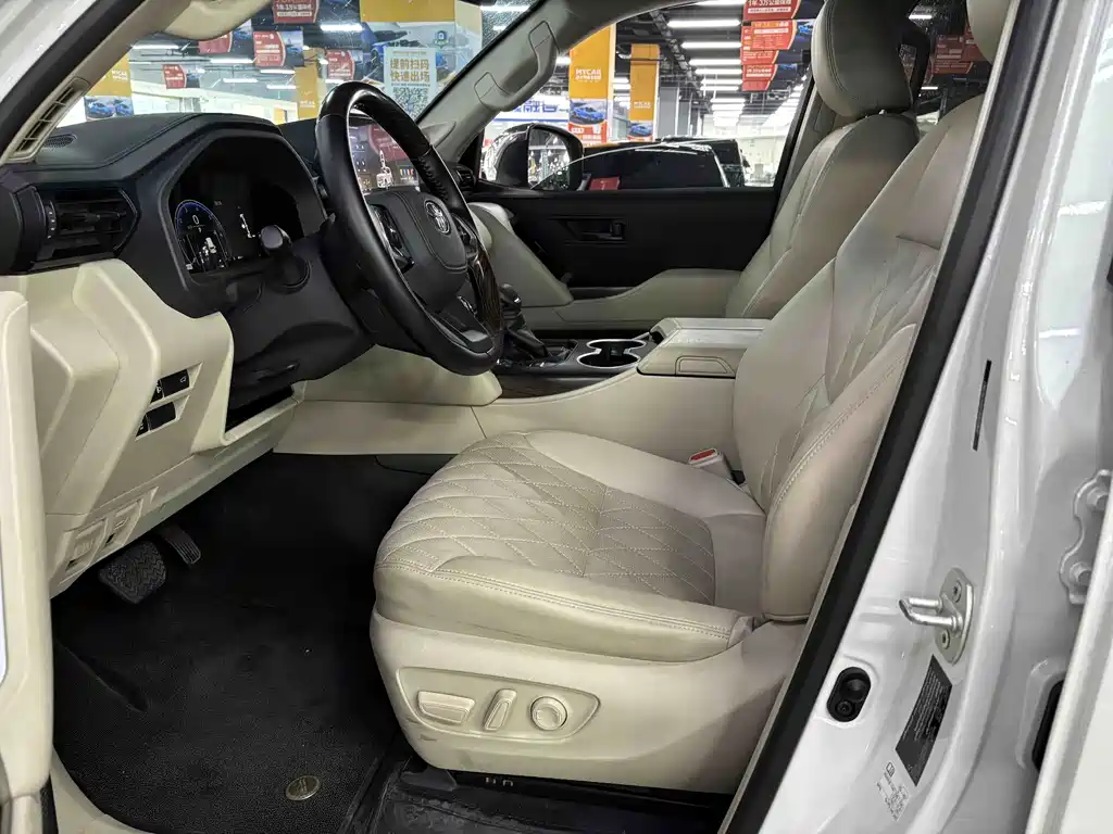 Toyota Land Cruiser — миниатюра 6