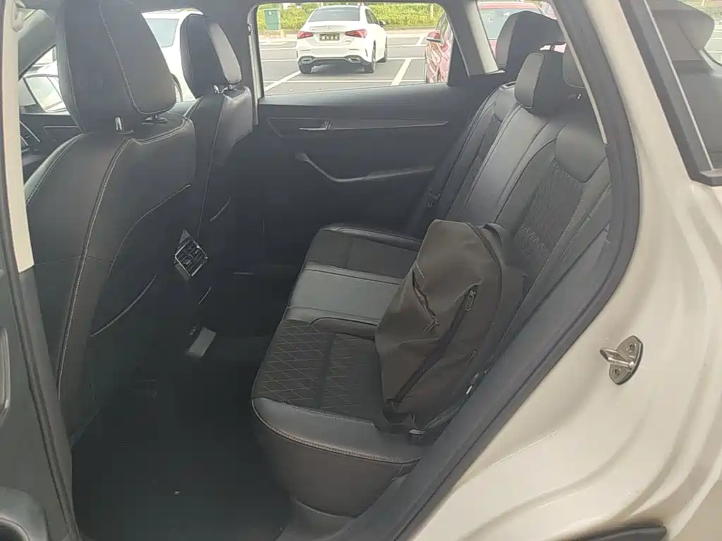 Skoda Karoq — миниатюра 17
