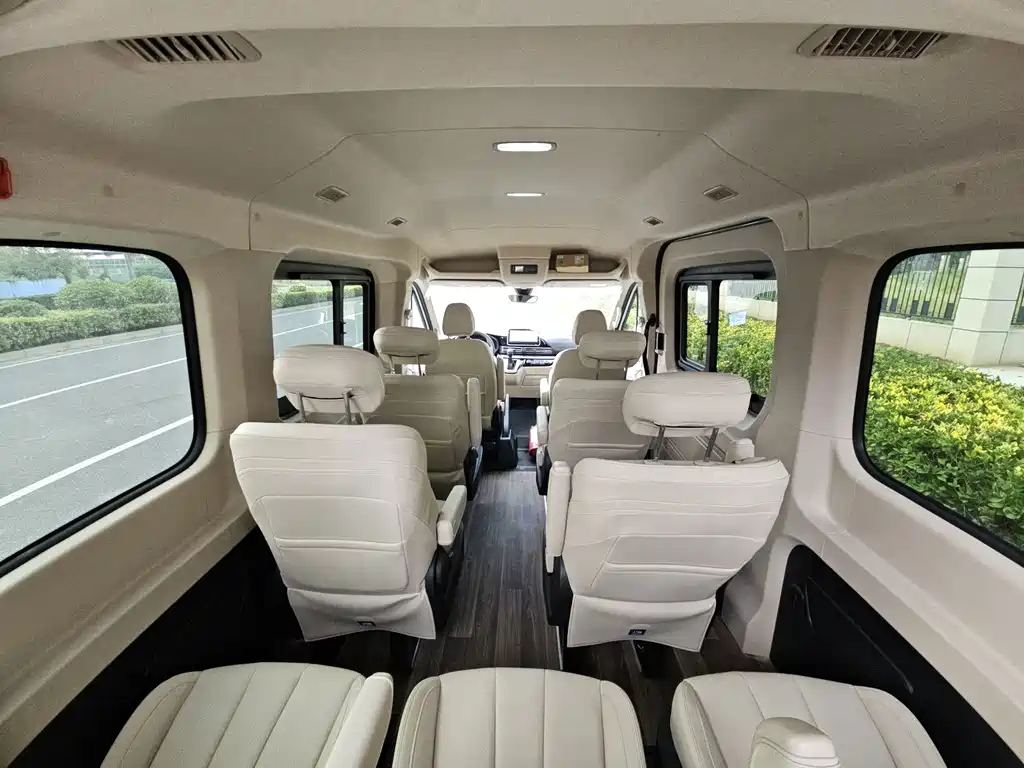 MAXUS 新途EV90 — миниатюра 19