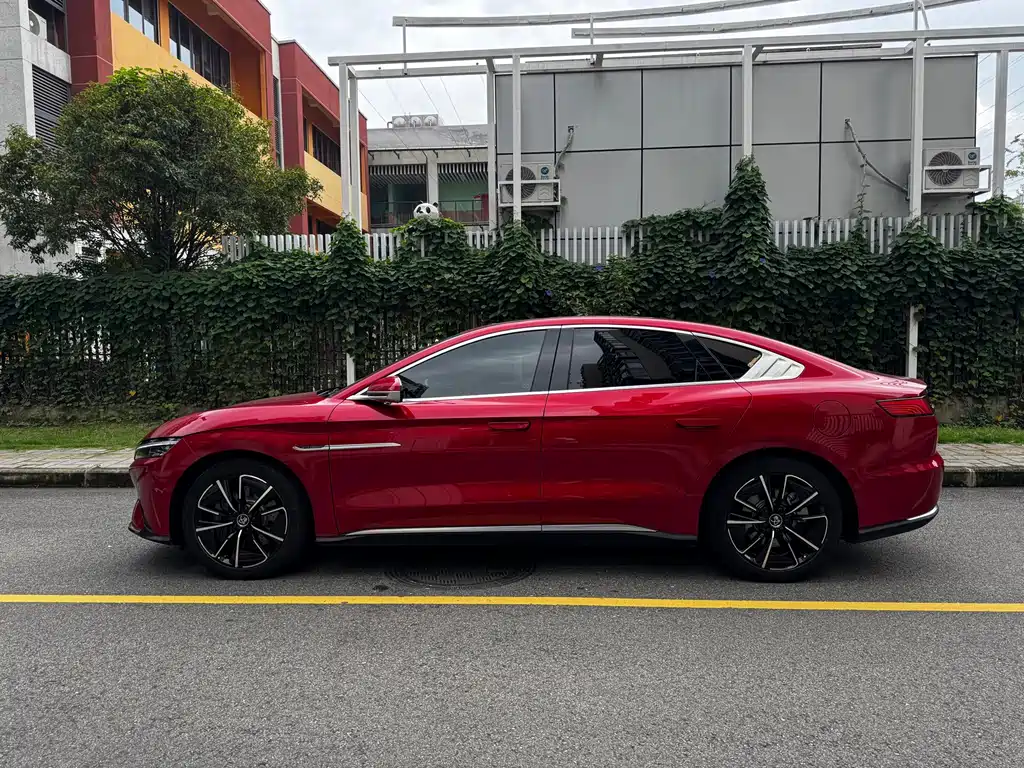 BYD Han — миниатюра 6