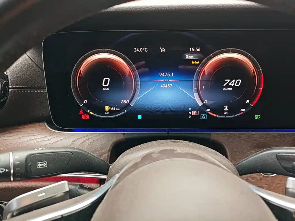 Mercedes-Benz E-Class — миниатюра 12