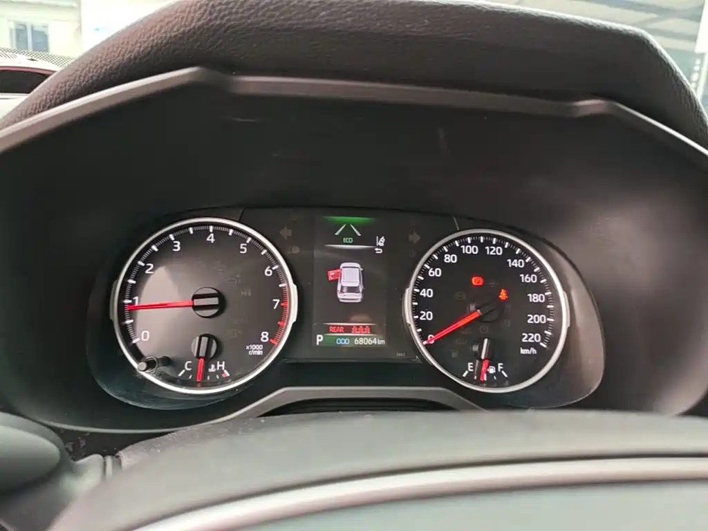 Toyota RAV4 — миниатюра 12