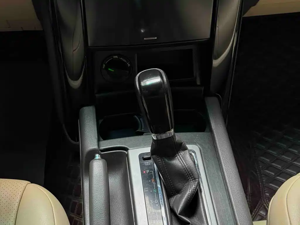 Toyota Prado (Import) — миниатюра 13