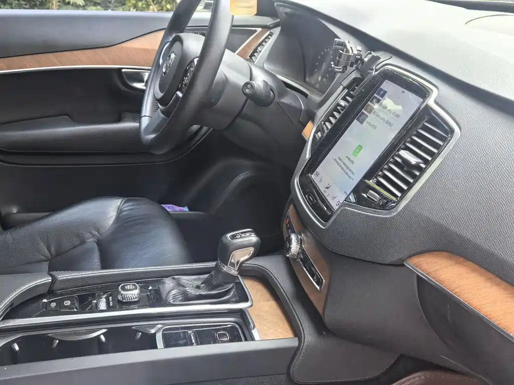 Volvo XC90 2019 T6 7 мест V