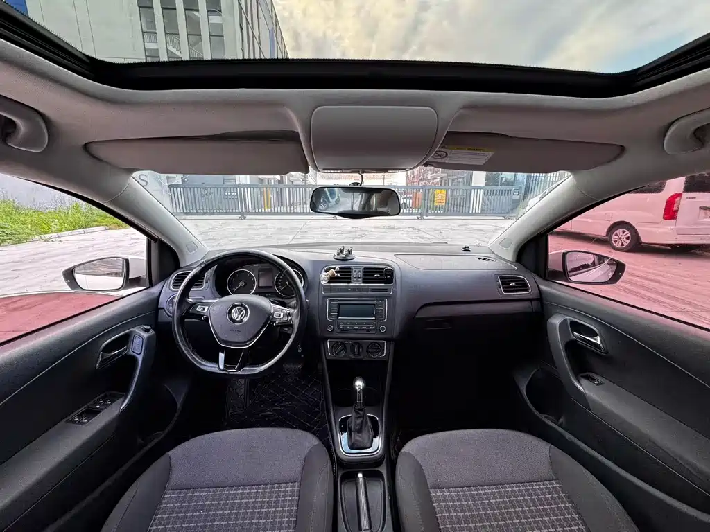 Volkswagen Polo — миниатюра 5
