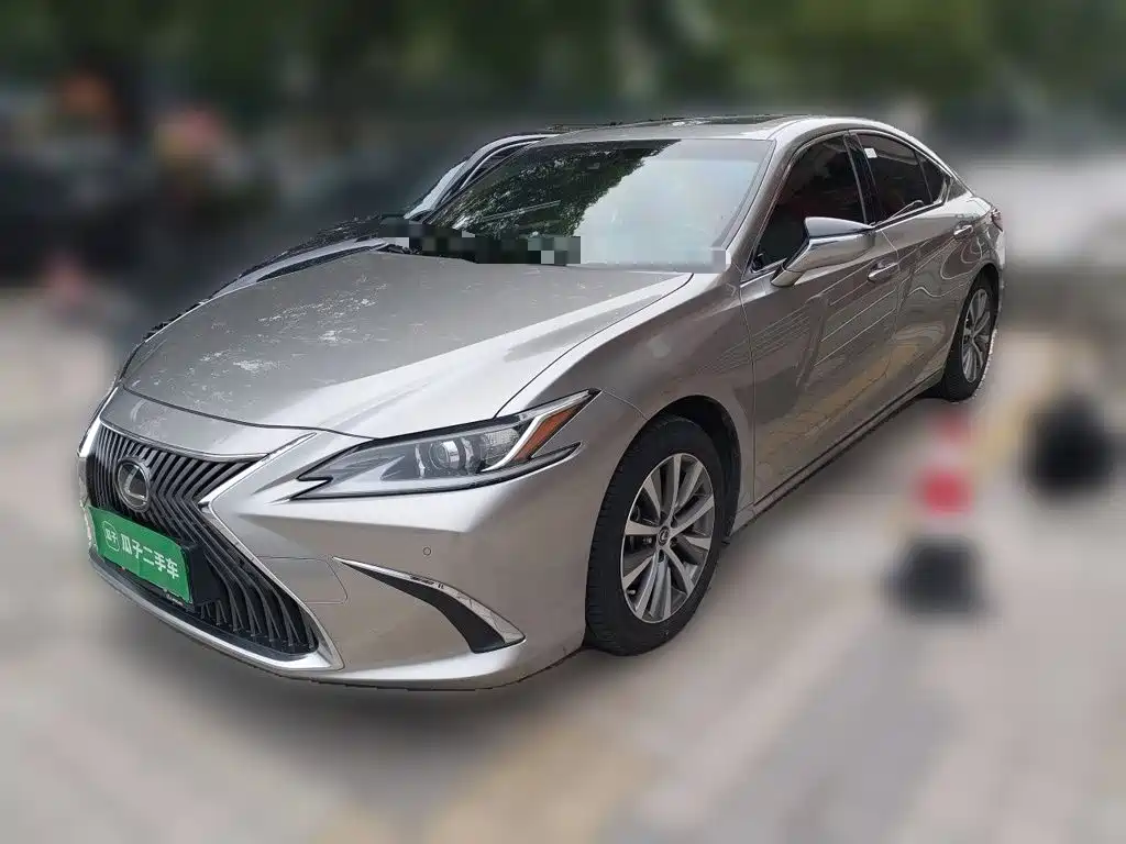 Lexus ES 2020 200