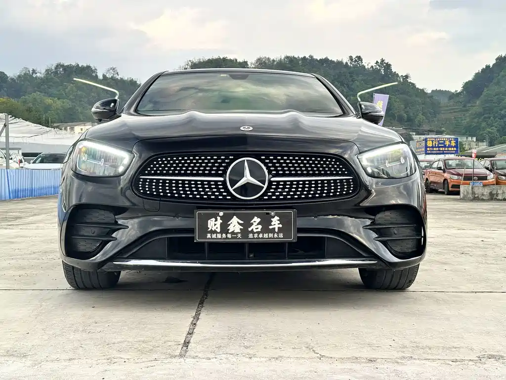 Mercedes-Benz E-Class — миниатюра 2