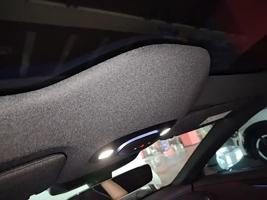 Xiaomi SU7 — миниатюра 18
