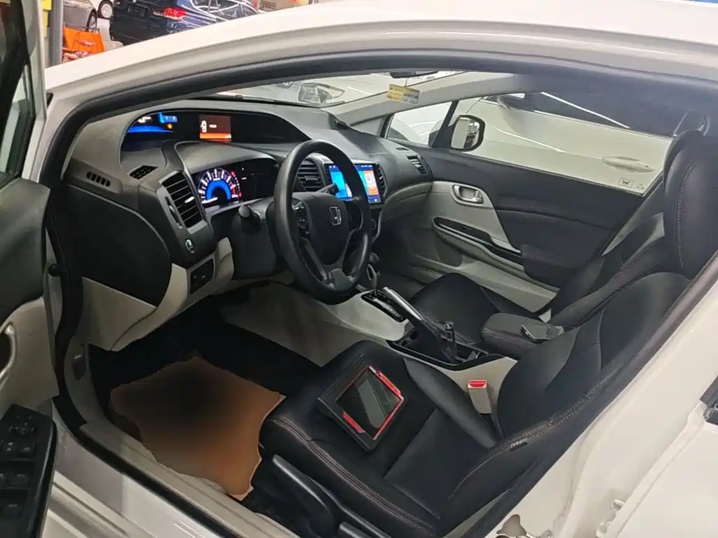 Honda Civic — миниатюра 15