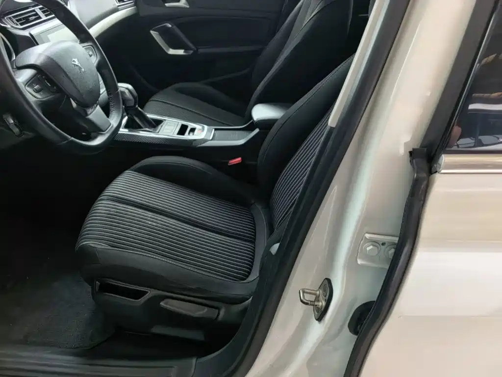 Peugeot 408 — миниатюра 15