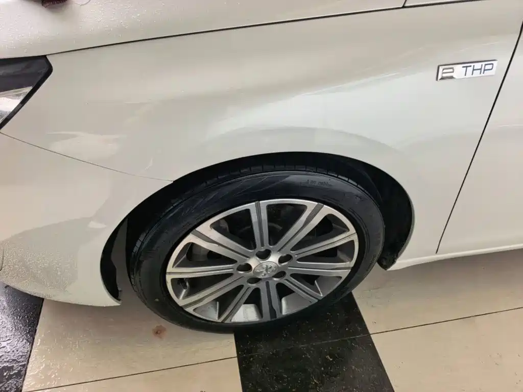 Peugeot 408 — миниатюра 23