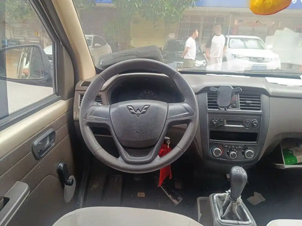 Wuling Rongguang — миниатюра 3