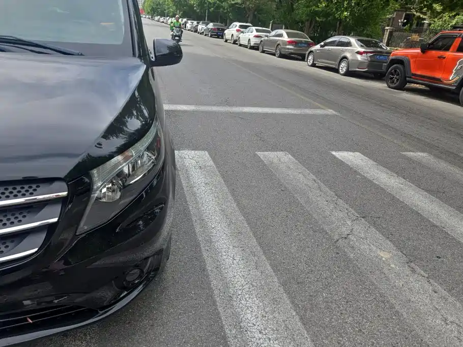 Mercedes-Benz Vito — миниатюра 5