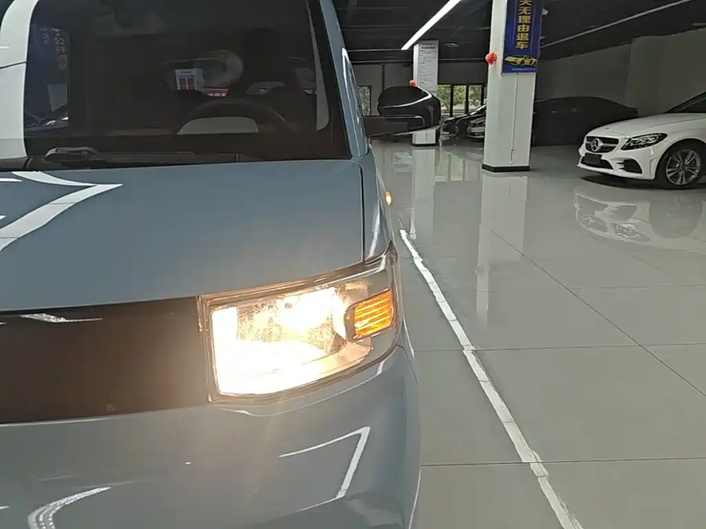 Wuling MINIEV — миниатюра 24