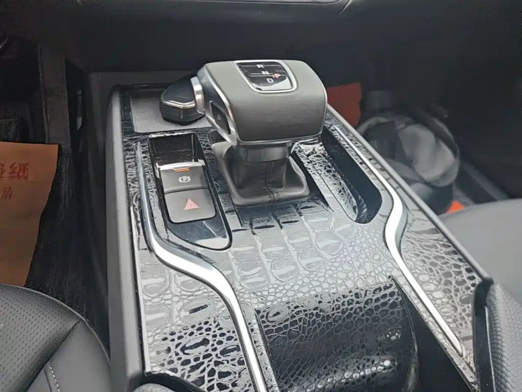 Hongqi Hongqi E-QM5 — миниатюра 14