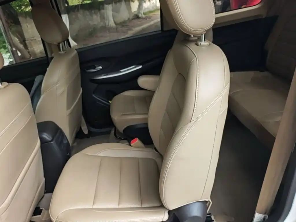 Wuling Hongguang — миниатюра 17