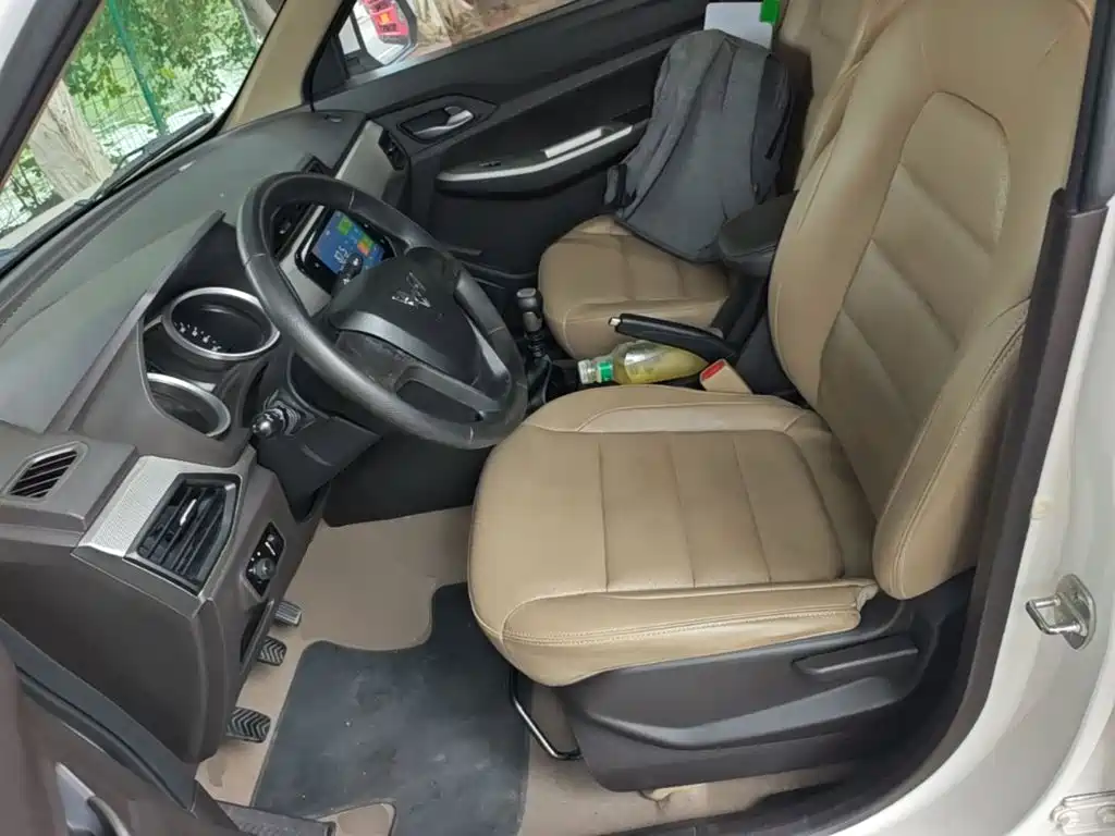 Wuling Hongguang — миниатюра 15