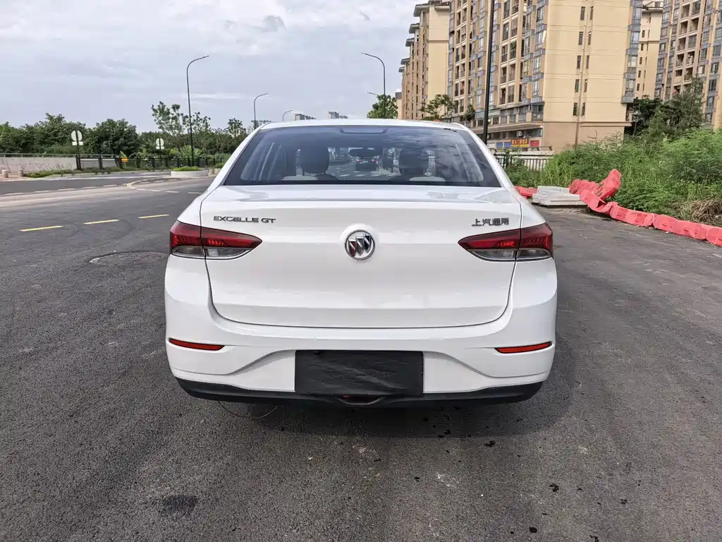Buick Excelle — миниатюра 8