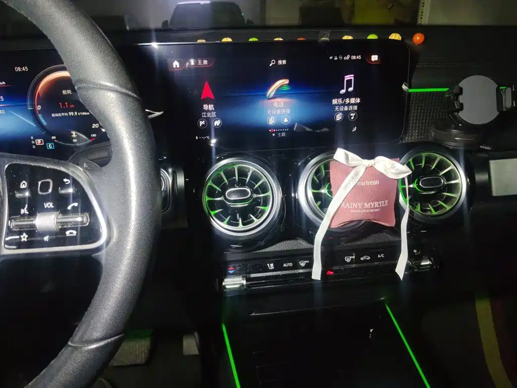 Mercedes-Benz GLB — миниатюра 14