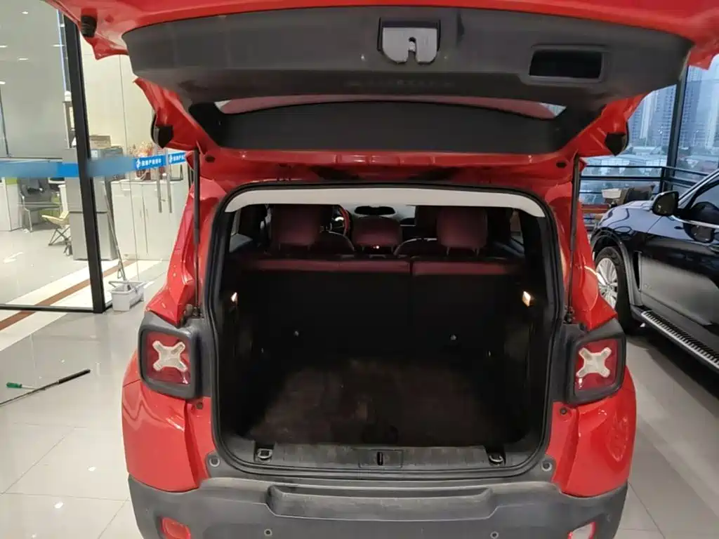 Jeep Renegade — миниатюра 19