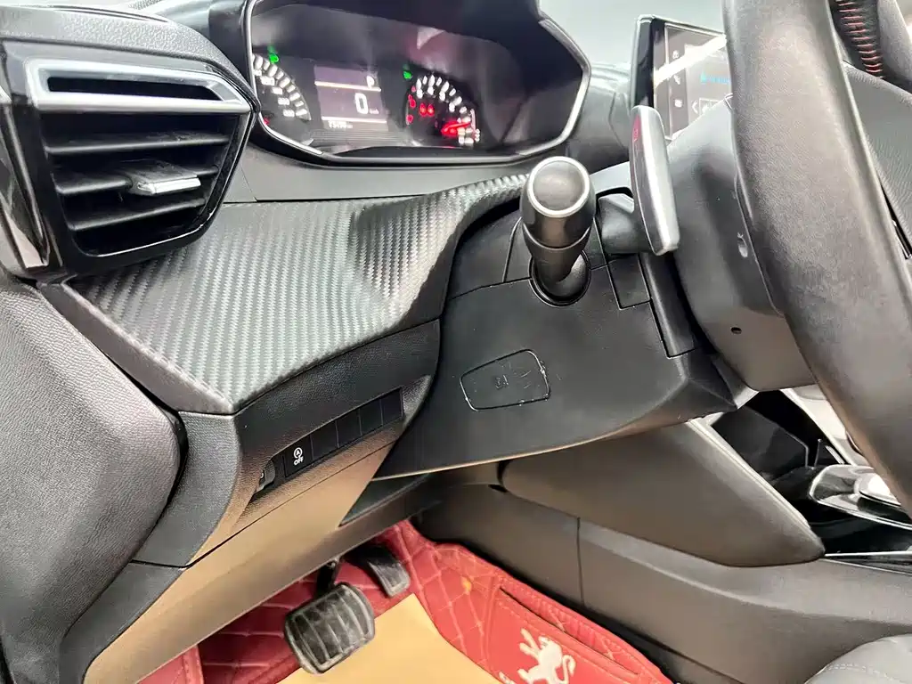 Peugeot 2008 — миниатюра 15