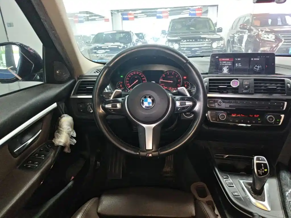 BMW 3 Series — миниатюра 11