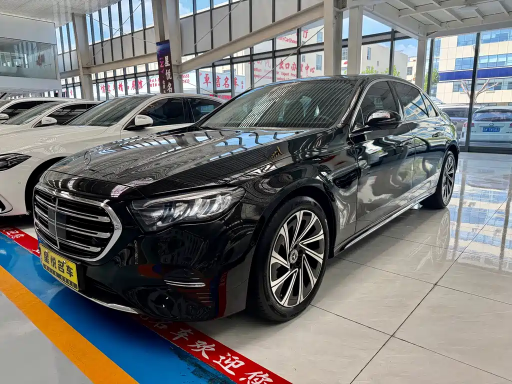 Mercedes-Benz E-Class — миниатюра 2
