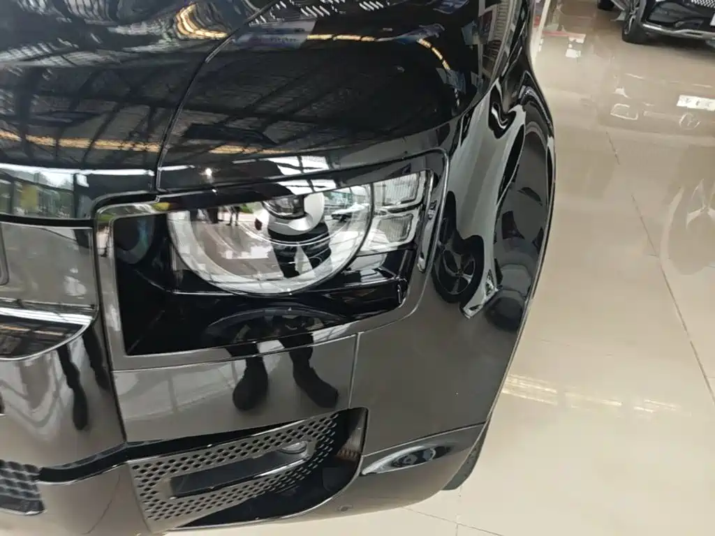 Land Rover Defender — миниатюра 24