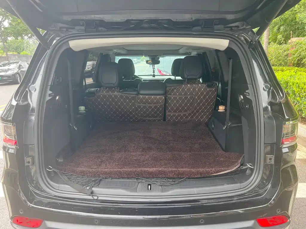 Jeep Grand Commander — миниатюра 13