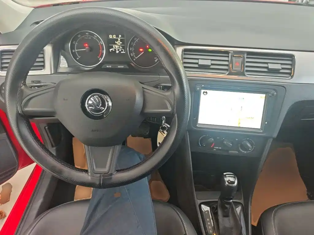 Skoda Rapid Spaceback — миниатюра 10