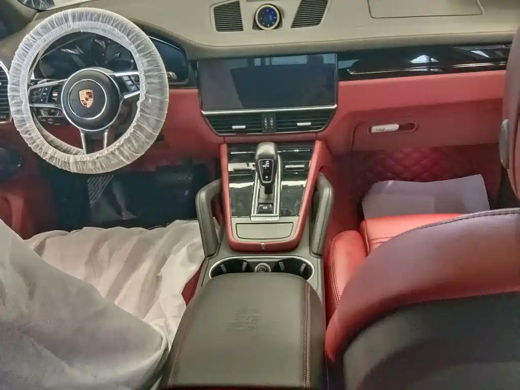 Porsche Cayenne — миниатюра 4