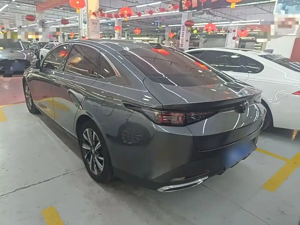 Changan Yida — миниатюра 5