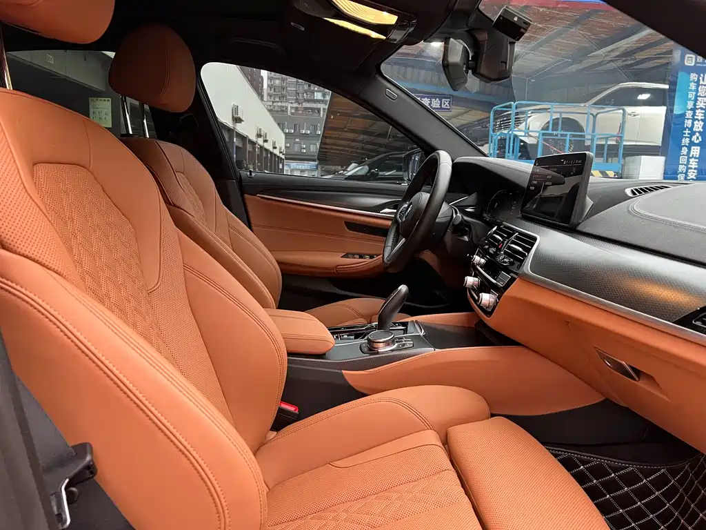 BMW 5 Series (Import) — миниатюра 9