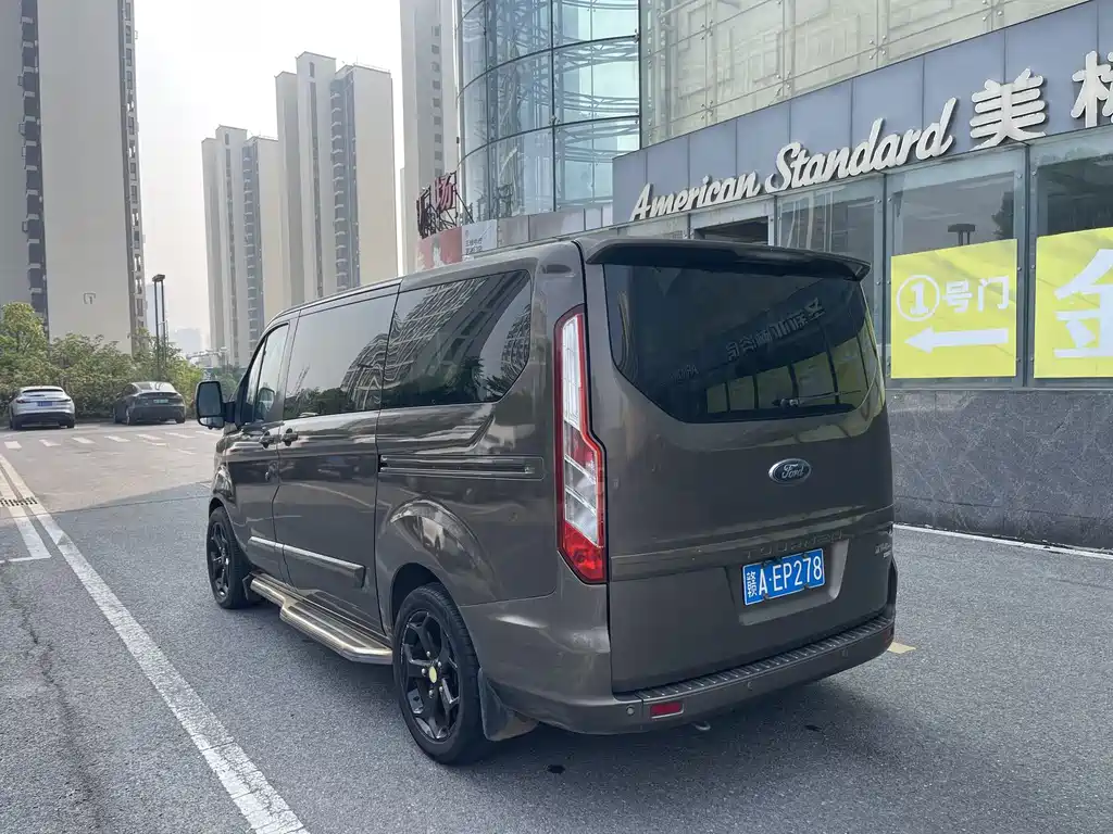 Ford Tourneo — миниатюра 6