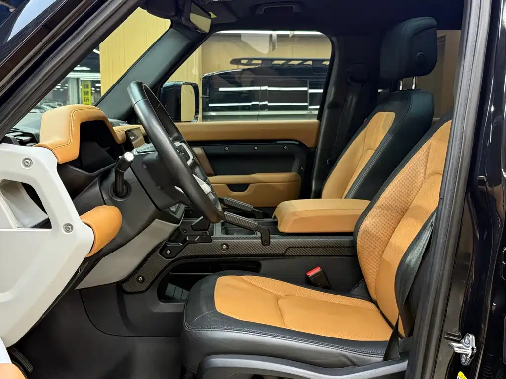 Land Rover Defender — миниатюра 5