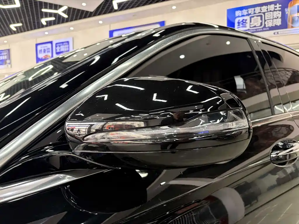 Mercedes-Benz E-Class — миниатюра 14