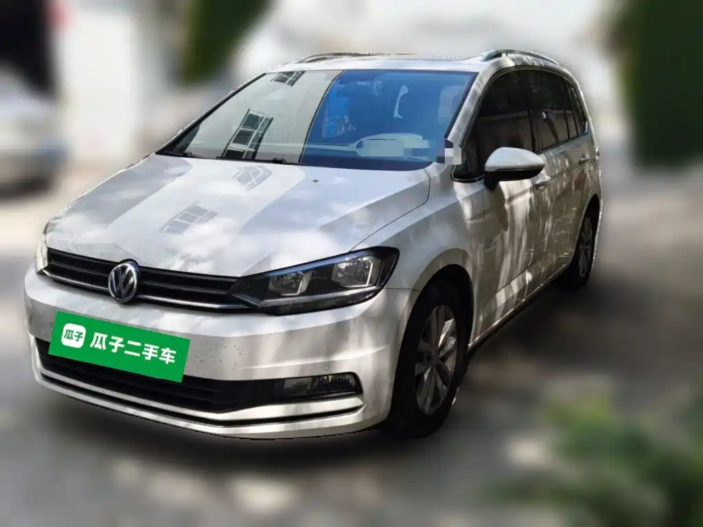 Volkswagen Touran — миниатюра 2