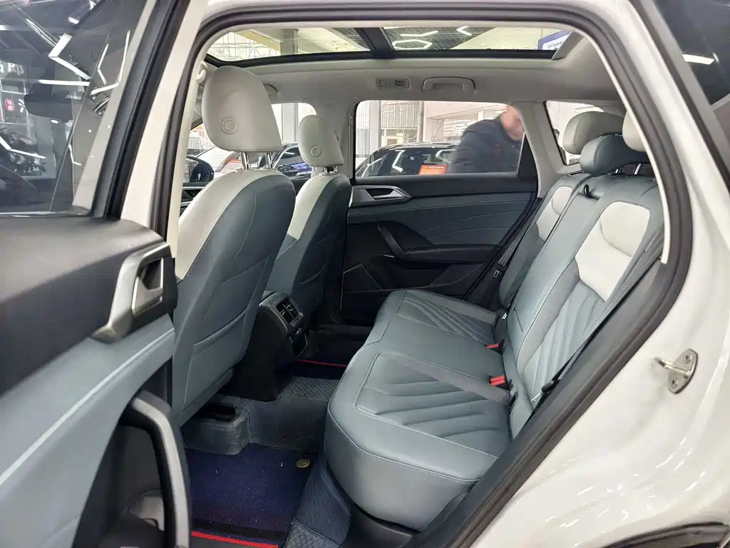 Volkswagen Tharu — миниатюра 4