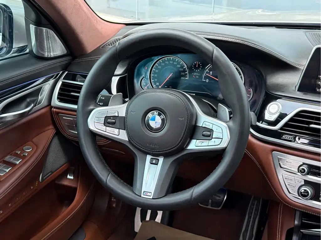 BMW 7 Series 7 2018 740Li xDrive Premium M Sport