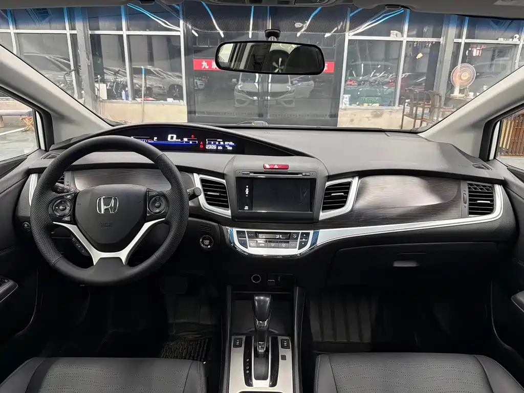 Honda Jade — миниатюра 6